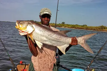 Pesca Africa Strike 10
